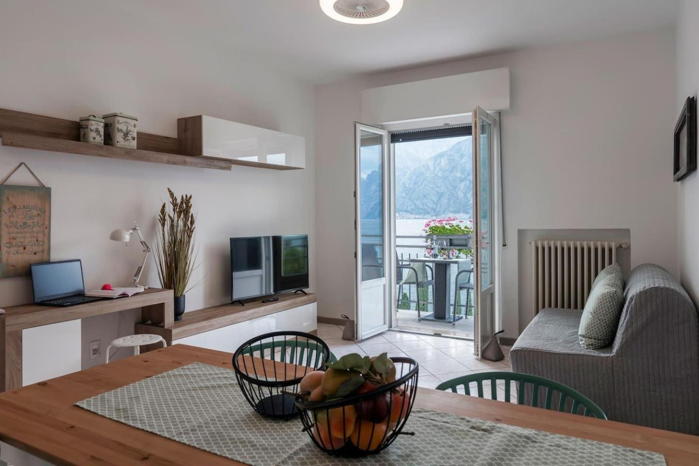 Finestra Sul Lago Malcesine Apt Riva Buitenkant foto